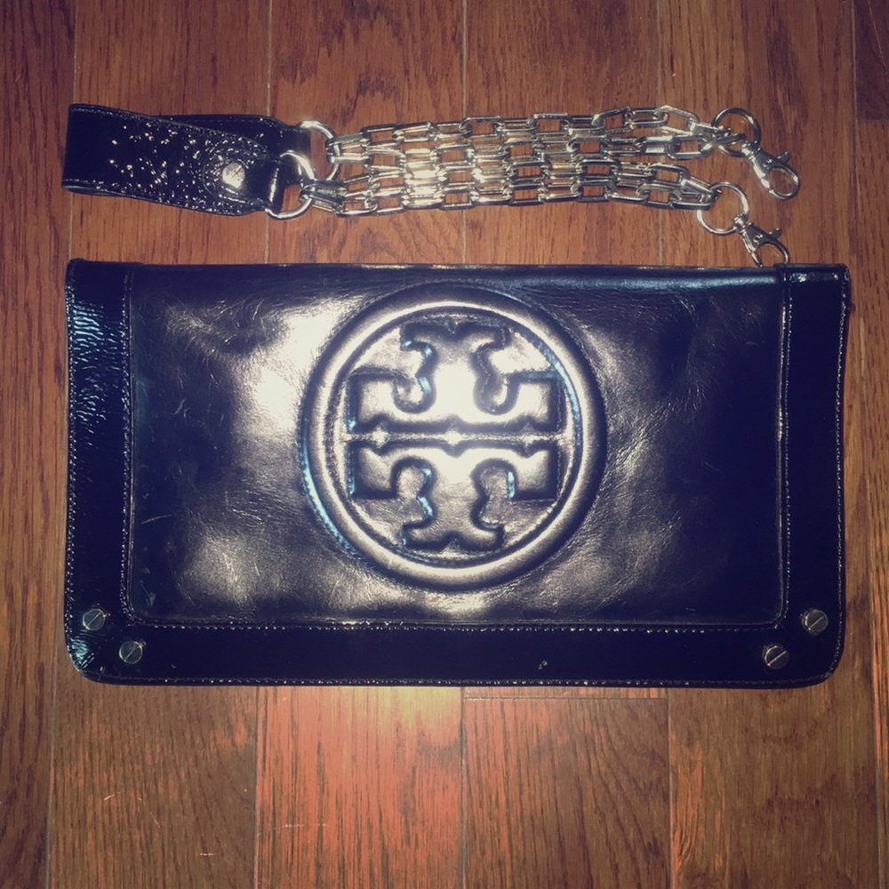 Authentic VINTAGE Tory Burch clutch/opt strap!